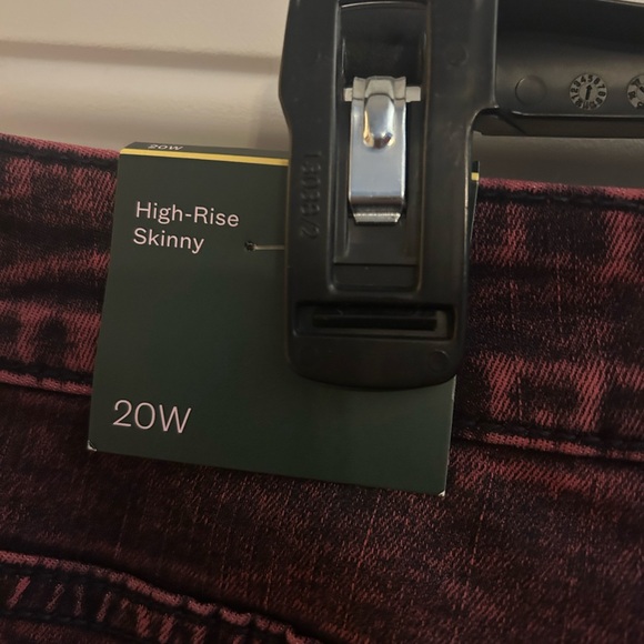 Wild Fable Burgundy Denim Jeans - Picture 4 of 7